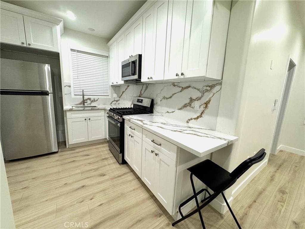 234 N Columbus Ave - Photo 1