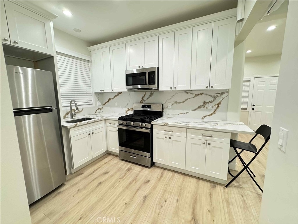 234 N Columbus Ave - Photo 0