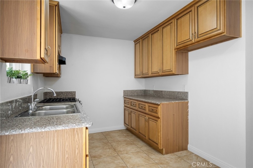 7176 Valmont Street - Photo 9