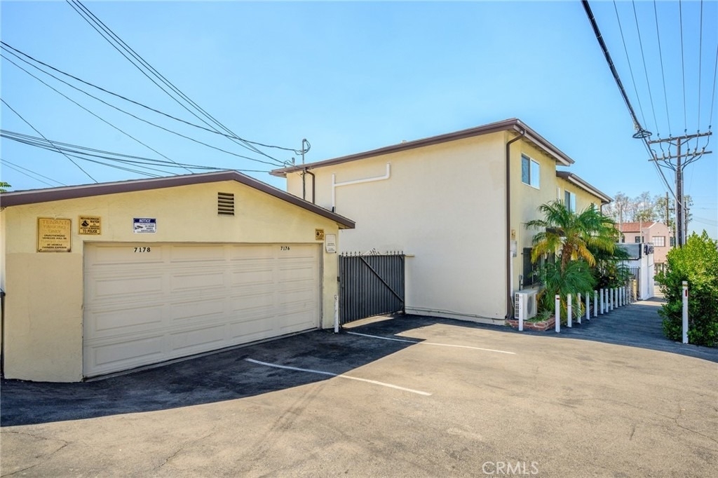 7176 Valmont Street - Photo 19