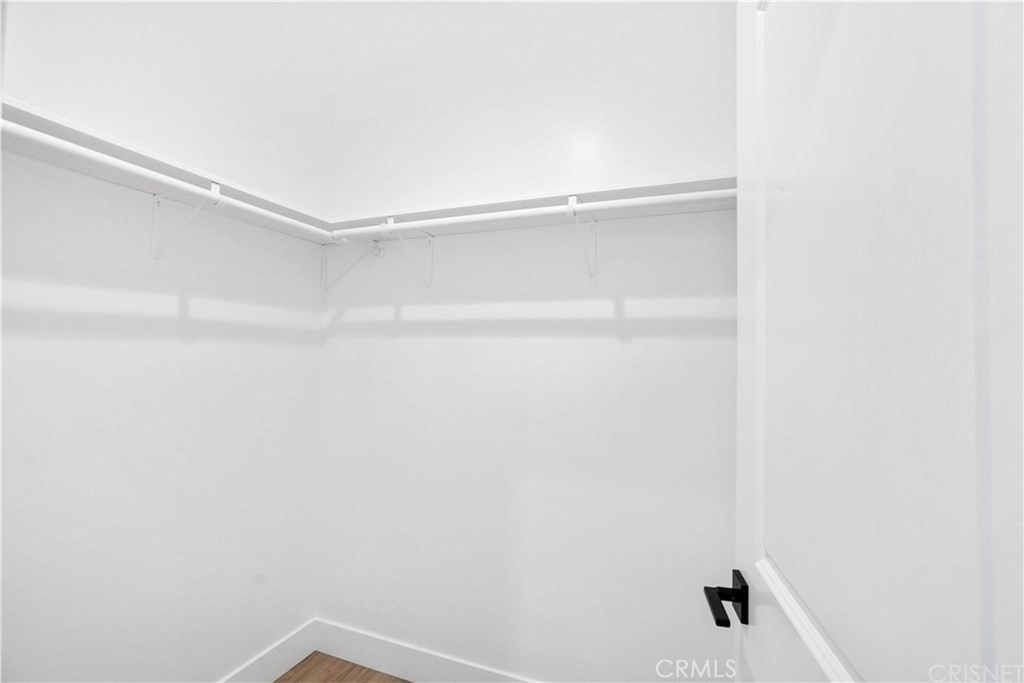 18060 Oxnard Street - Photo 16