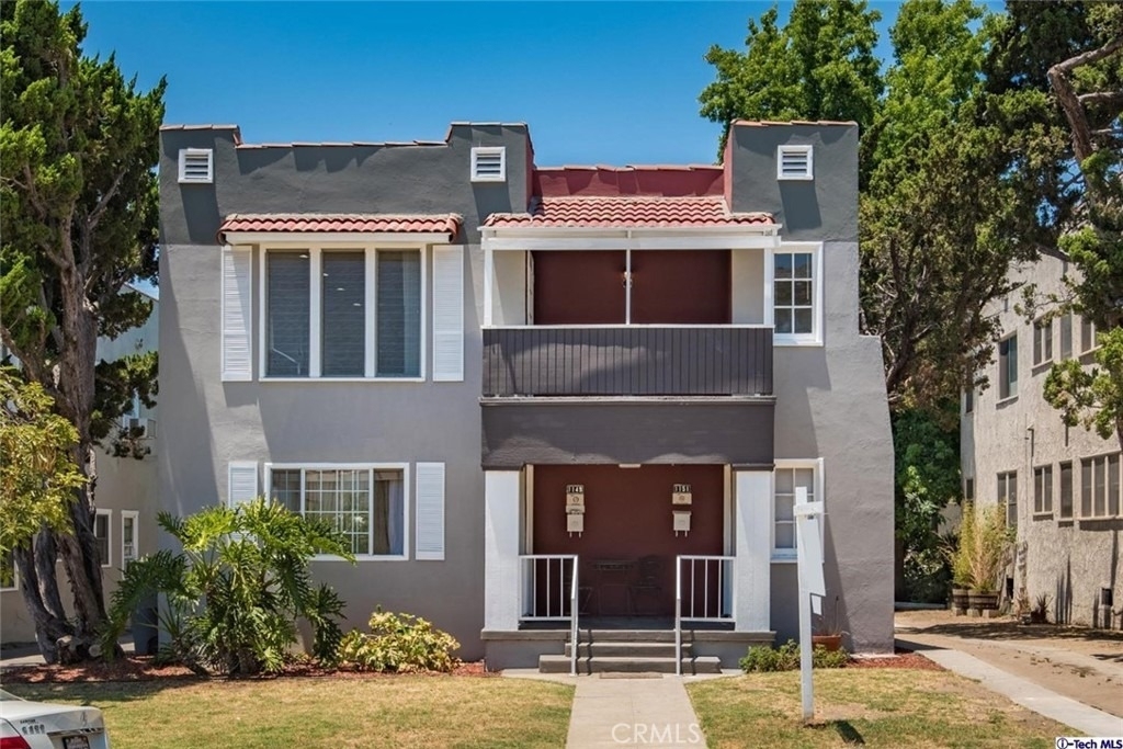 1151 N Maryland Avenue - Photo 1
