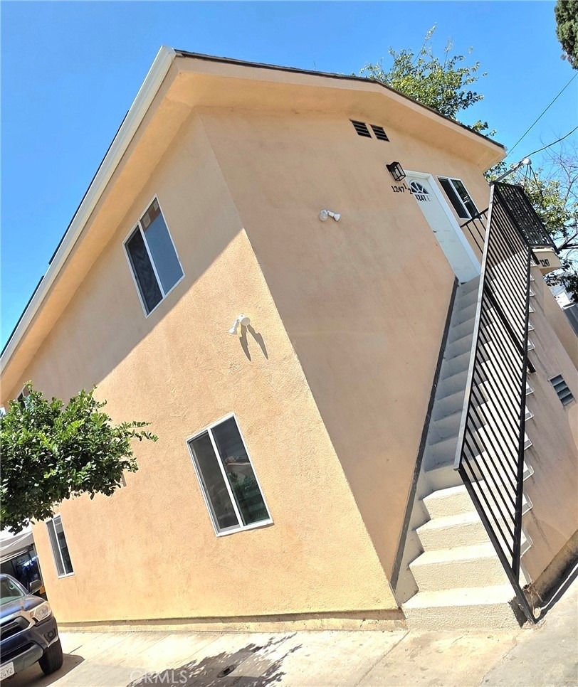1247 1/2 E 20th - Photo 13
