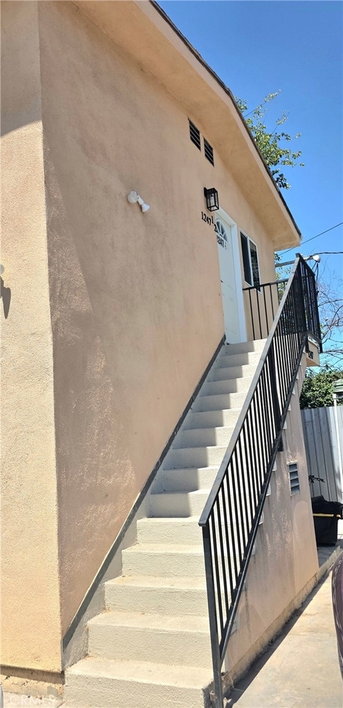 1247 1/2 E 20th - Photo 6