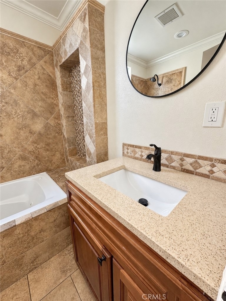 2119 W Coloumbia Street - Photo 8