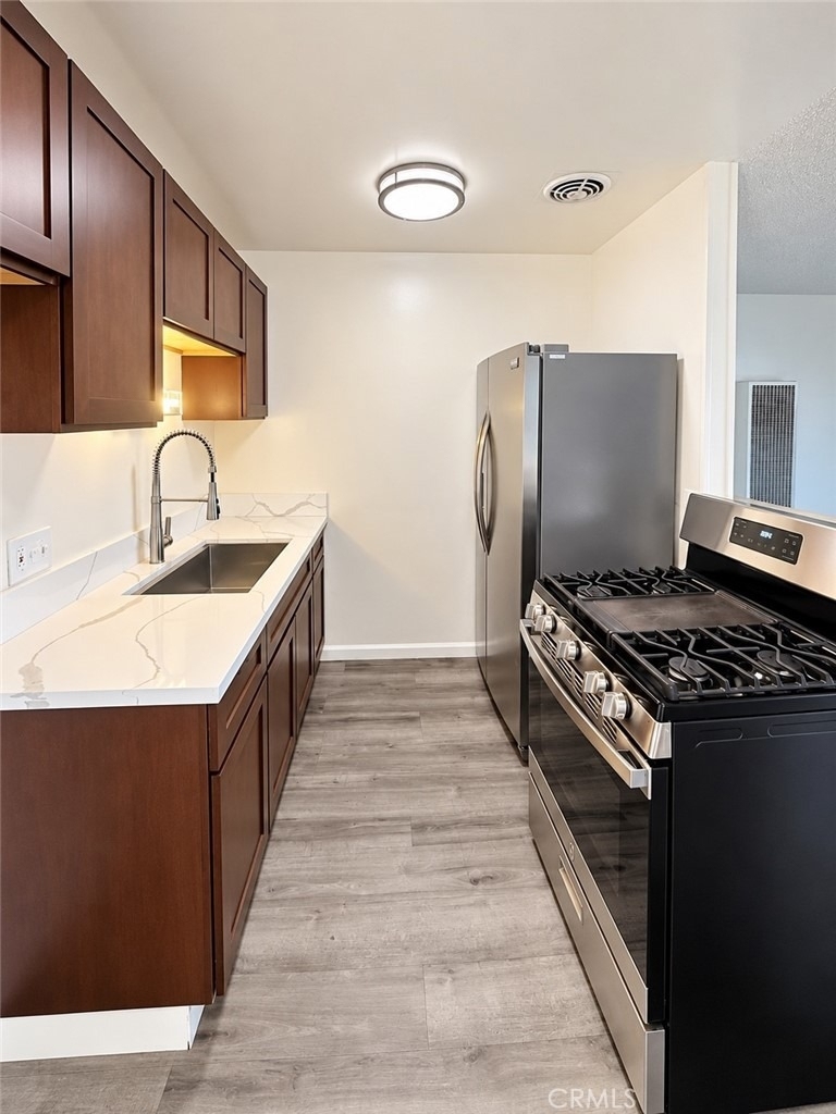 141 S Avenue 22 - Photo 2