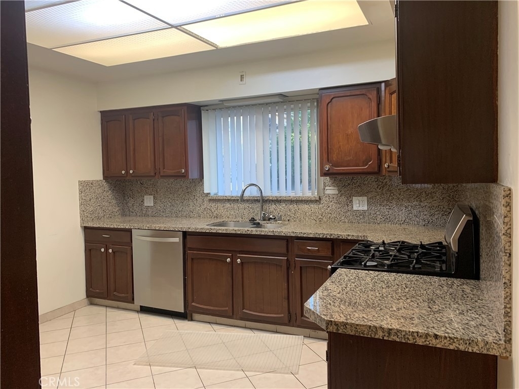 723 Montana Street - Photo 14