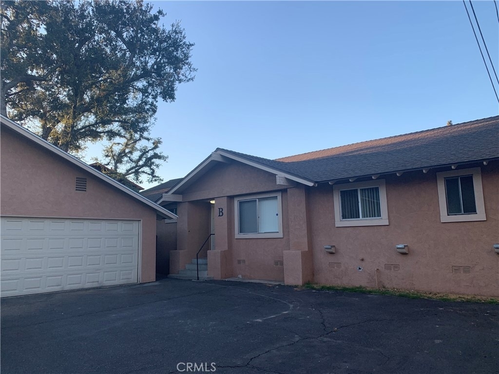 723 Montana Street - Photo 1