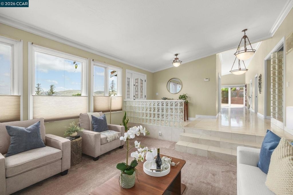 5530 Merritt Dr - Photo 3