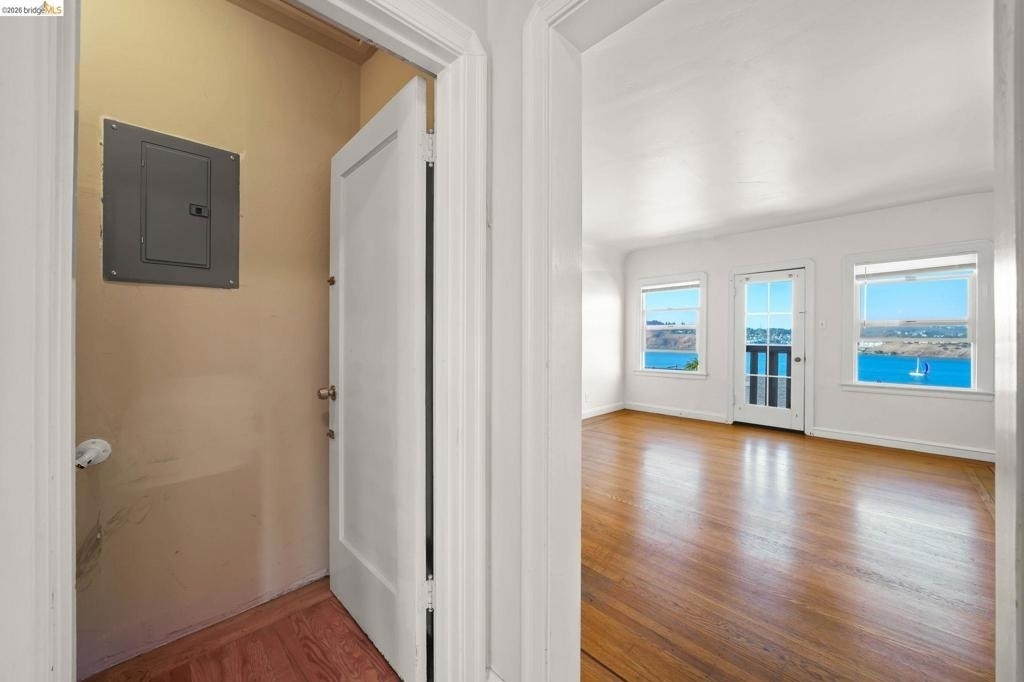 380 Alhambra St. - Photo 2
