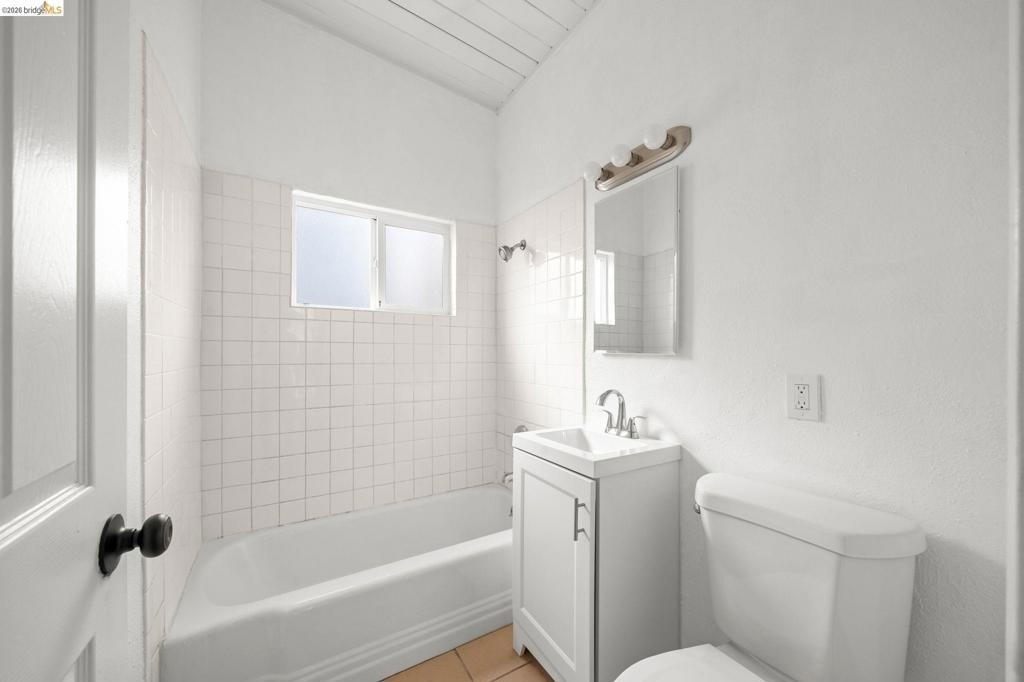 4501 Taft Ave - Photo 18