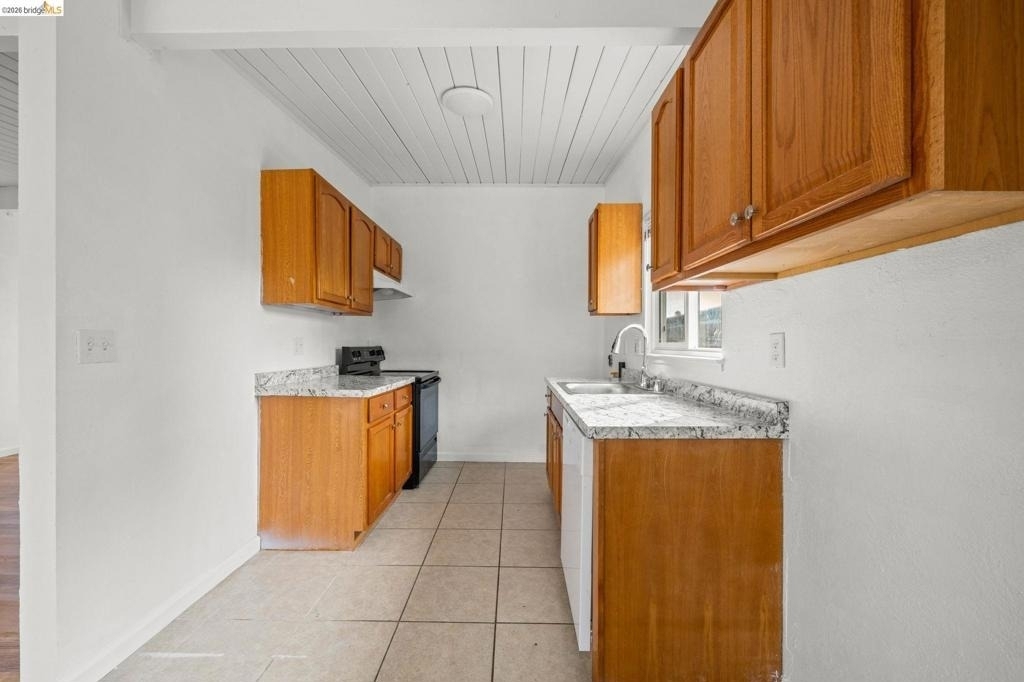 4501 Taft Ave - Photo 10