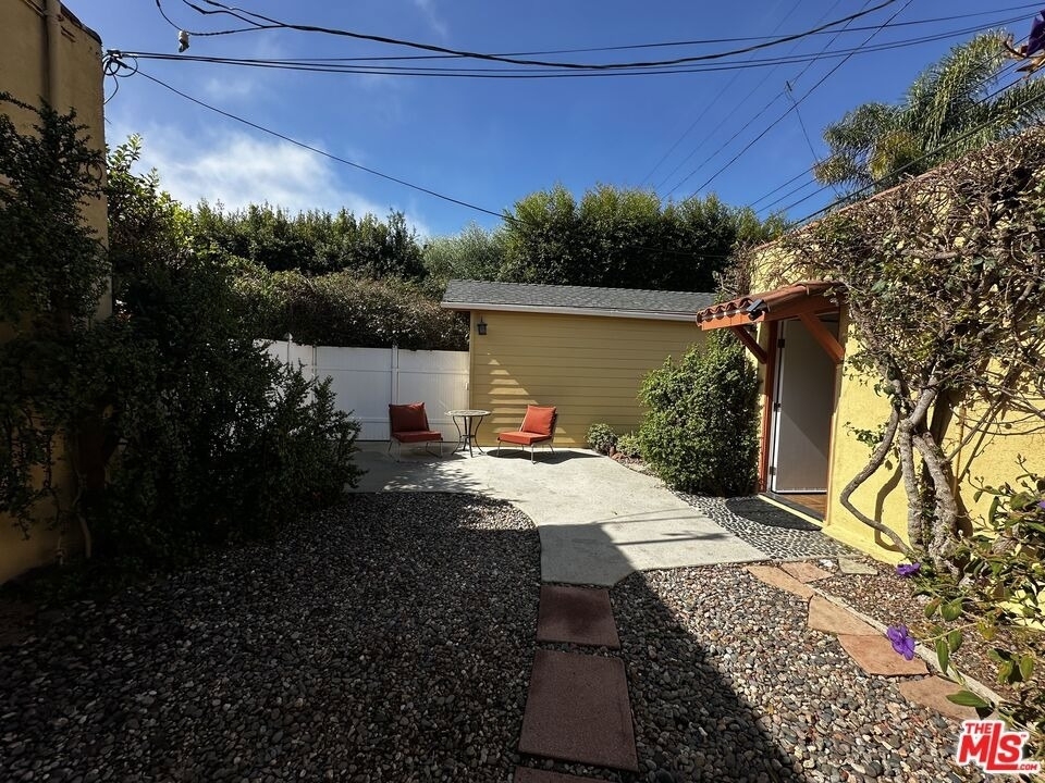 859 1/2 Commonwealth Avenue - Photo 3