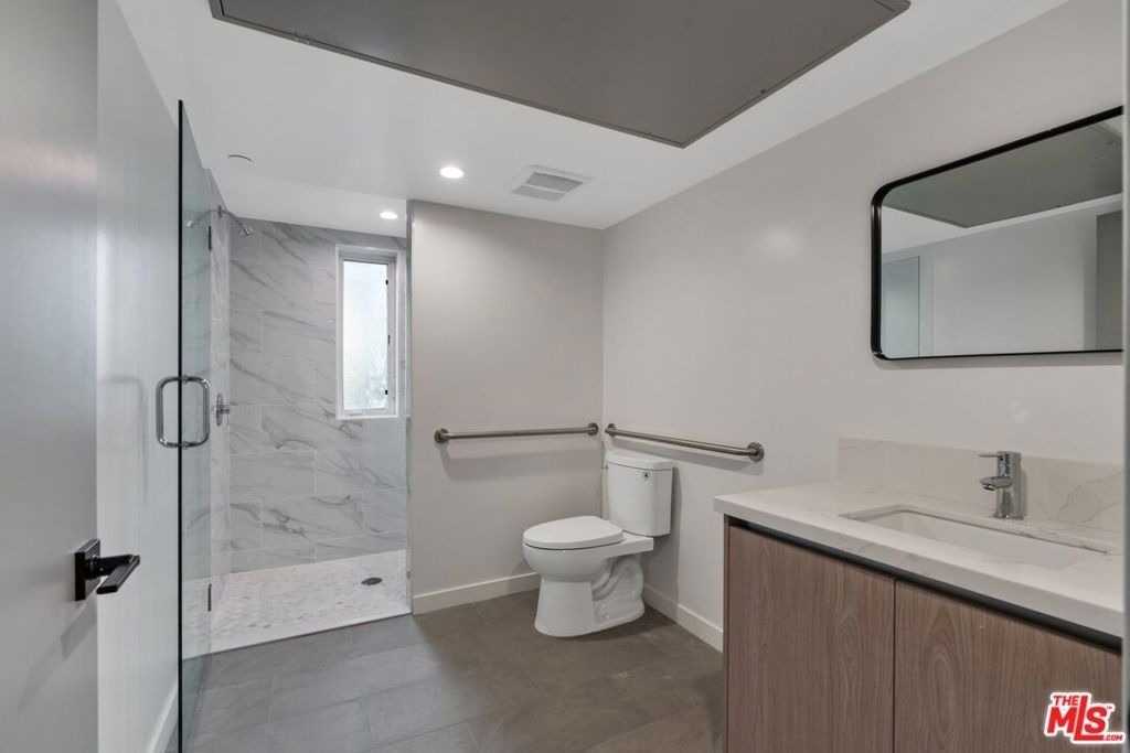 10918 Camarillo Street - Photo 14