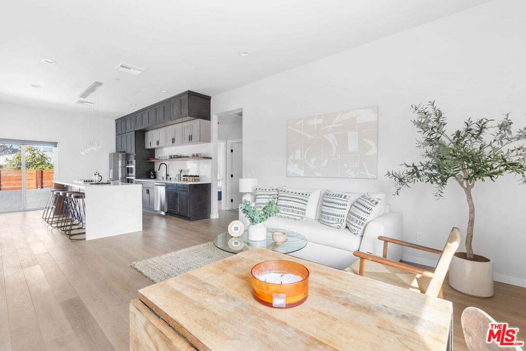 4523 Alumni Avenue - Photo 2