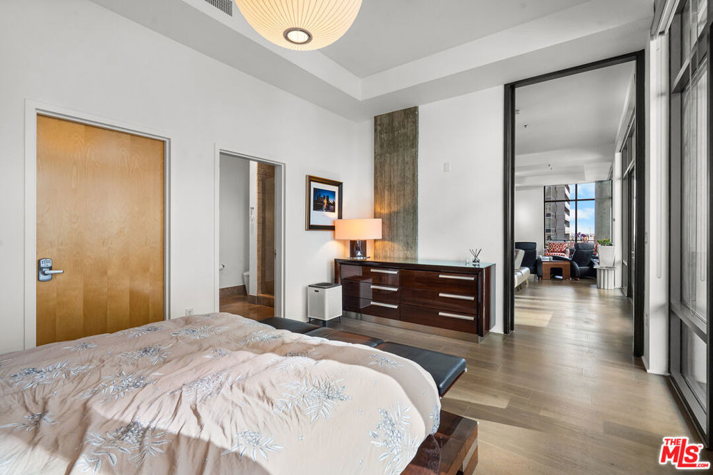 1111 S Grand Avenue - Photo 10