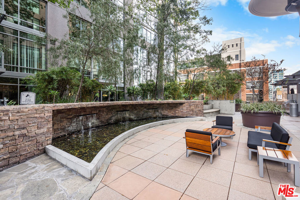 1111 S Grand Avenue - Photo 22