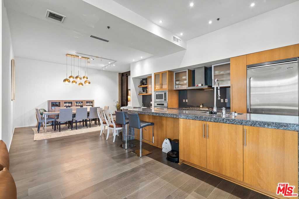 1111 S Grand Avenue - Photo 8