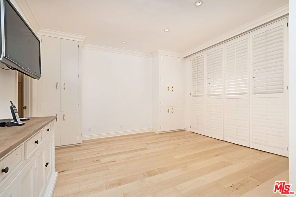 1333 S Beverly Glen - Photo 23