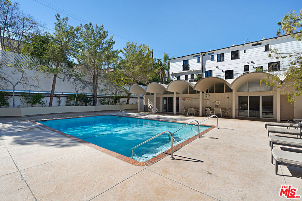 1333 S Beverly Glen - Photo 31
