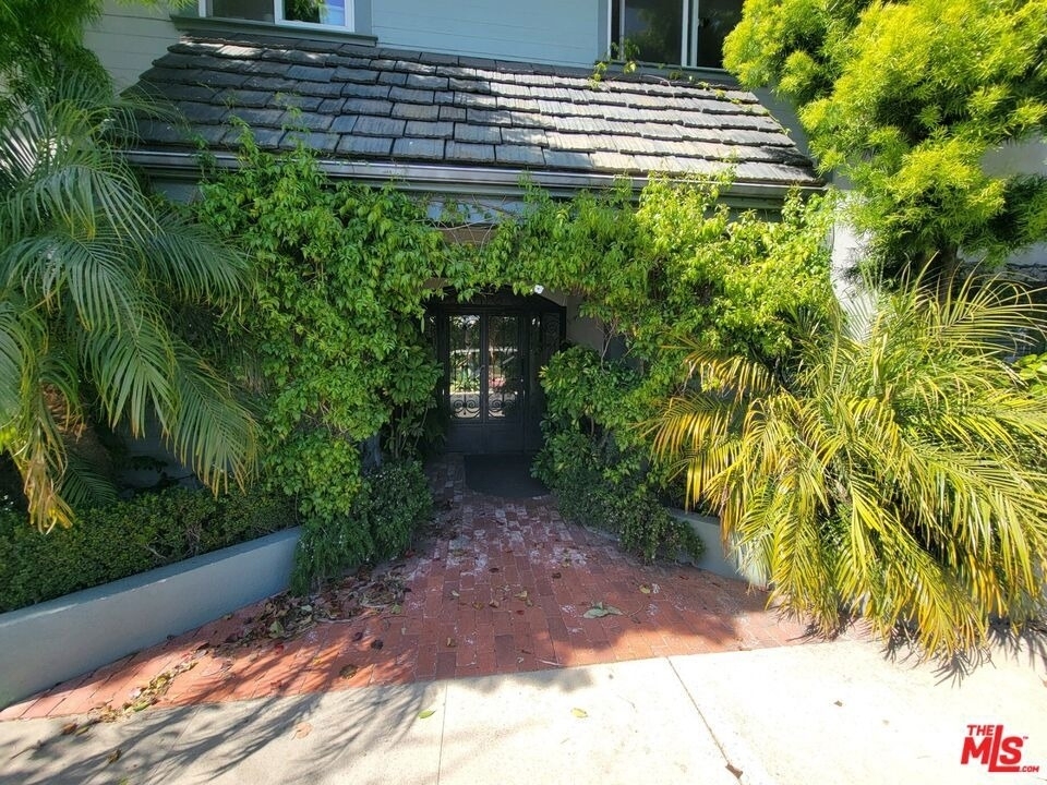 305 Broadway Street - Photo 42