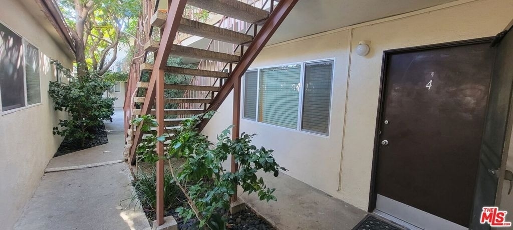 305 Broadway Street - Photo 45