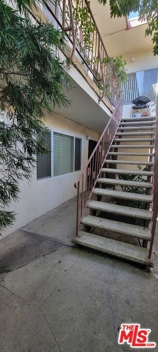 305 Broadway Street - Photo 29