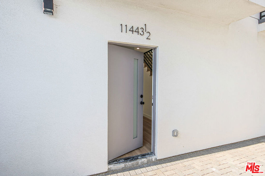 11443 Hatteras Street - Photo 3