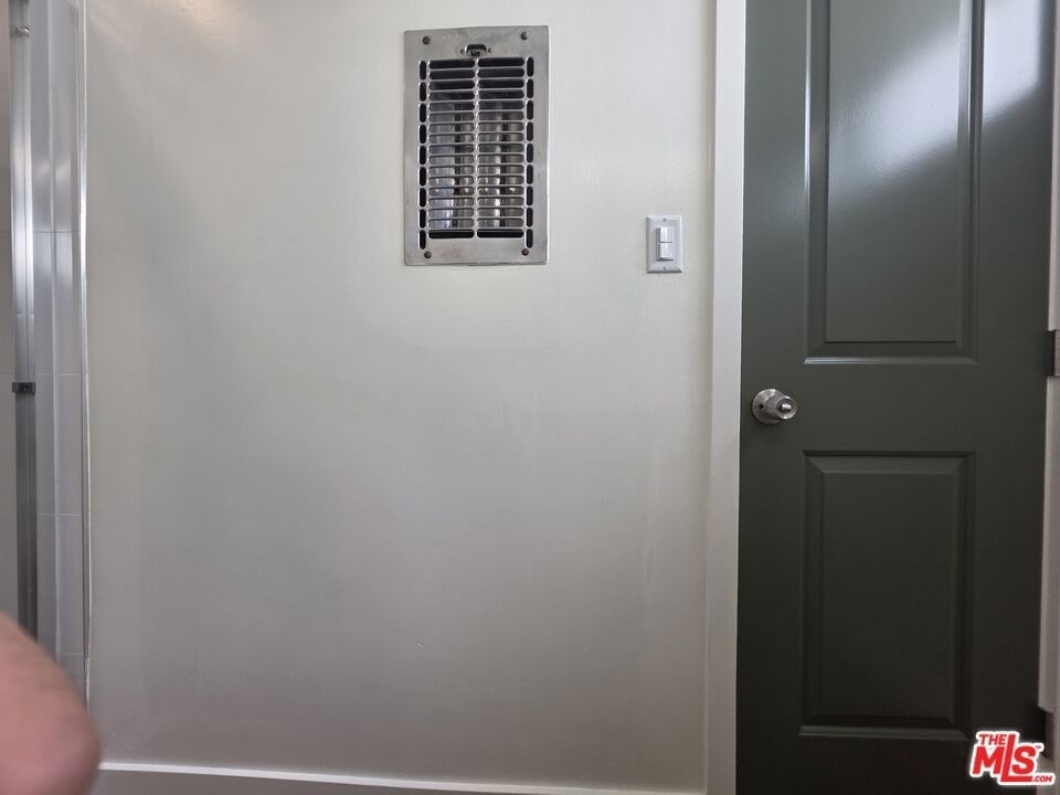 11051 Missouri Avenue - Photo 16