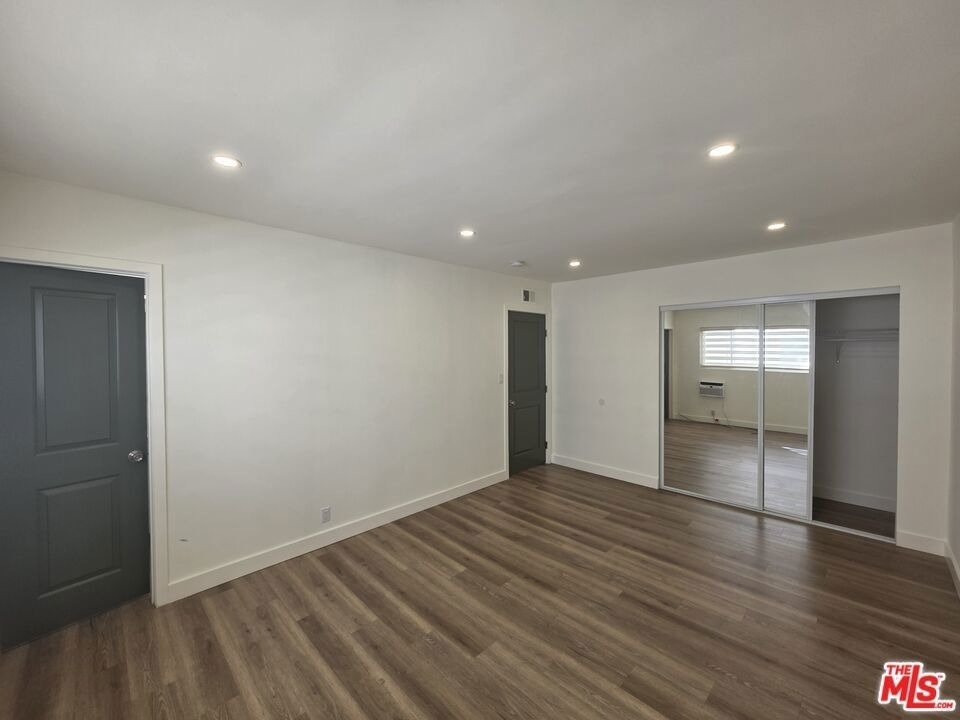 11051 Missouri Avenue - Photo 34