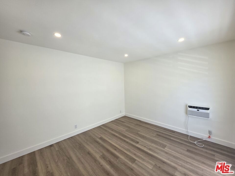 11051 Missouri Avenue - Photo 54