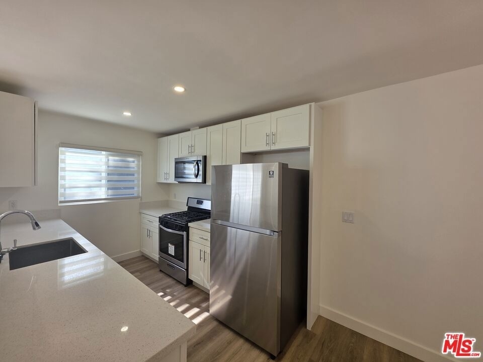 11051 Missouri Avenue - Photo 10