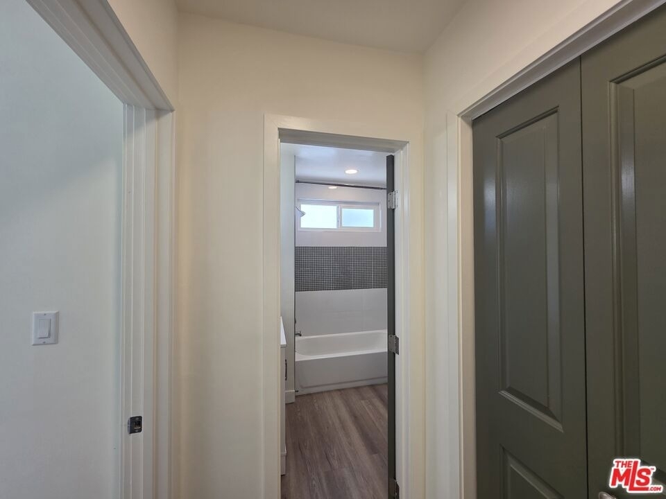 11051 Missouri Avenue - Photo 17