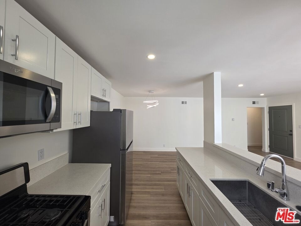 11051 Missouri Avenue - Photo 24