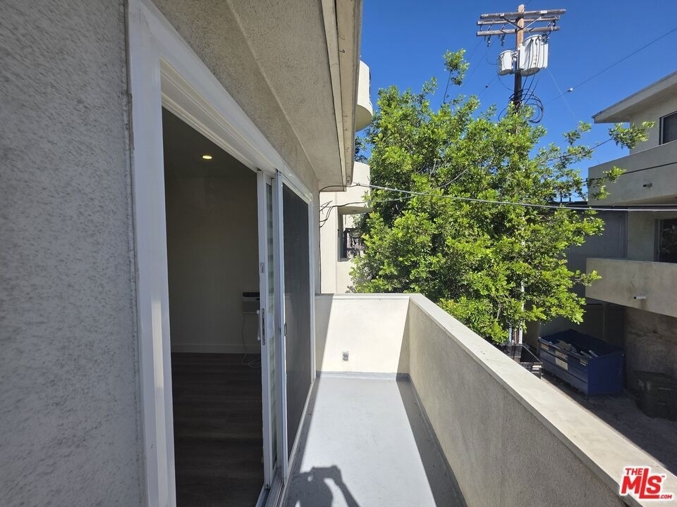 11051 Missouri Avenue - Photo 64