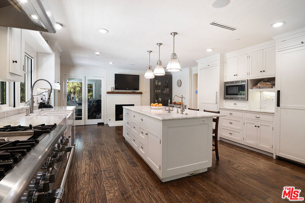 9530 Moonridge Terrace Place - Photo 13