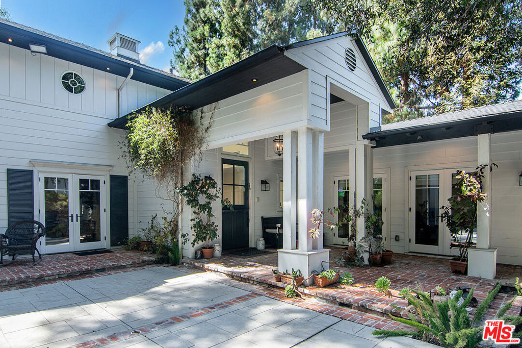 9530 Moonridge Terrace Place - Photo 4