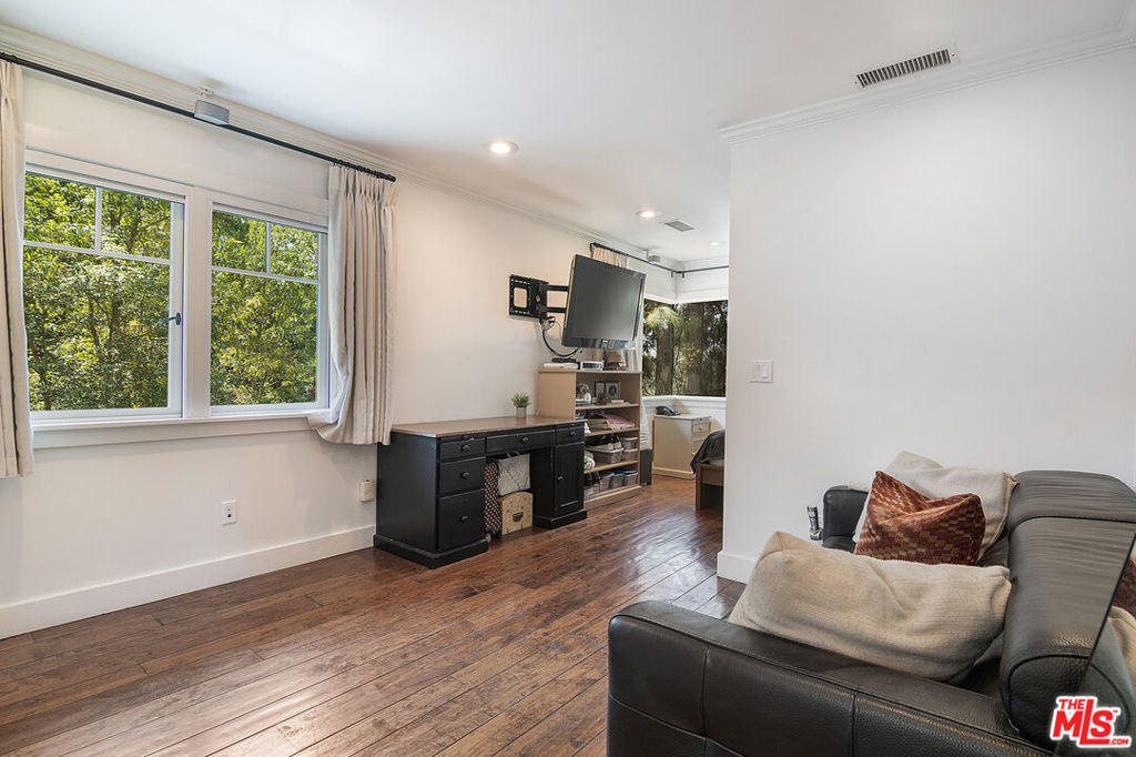9530 Moonridge Terrace Place - Photo 23