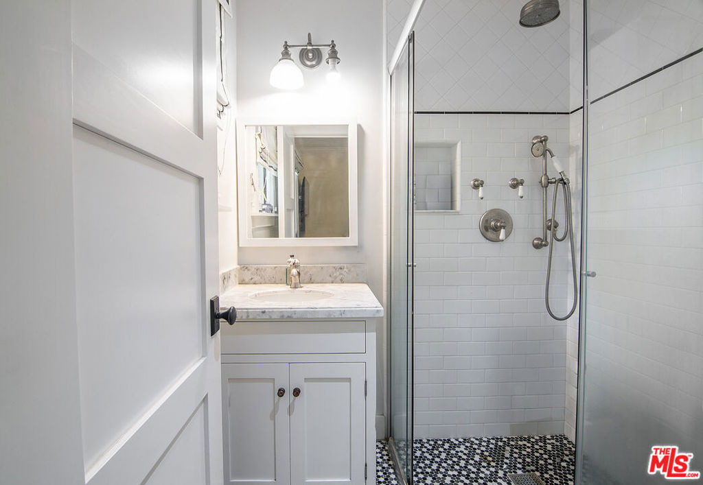 9530 Moonridge Terrace Place - Photo 33