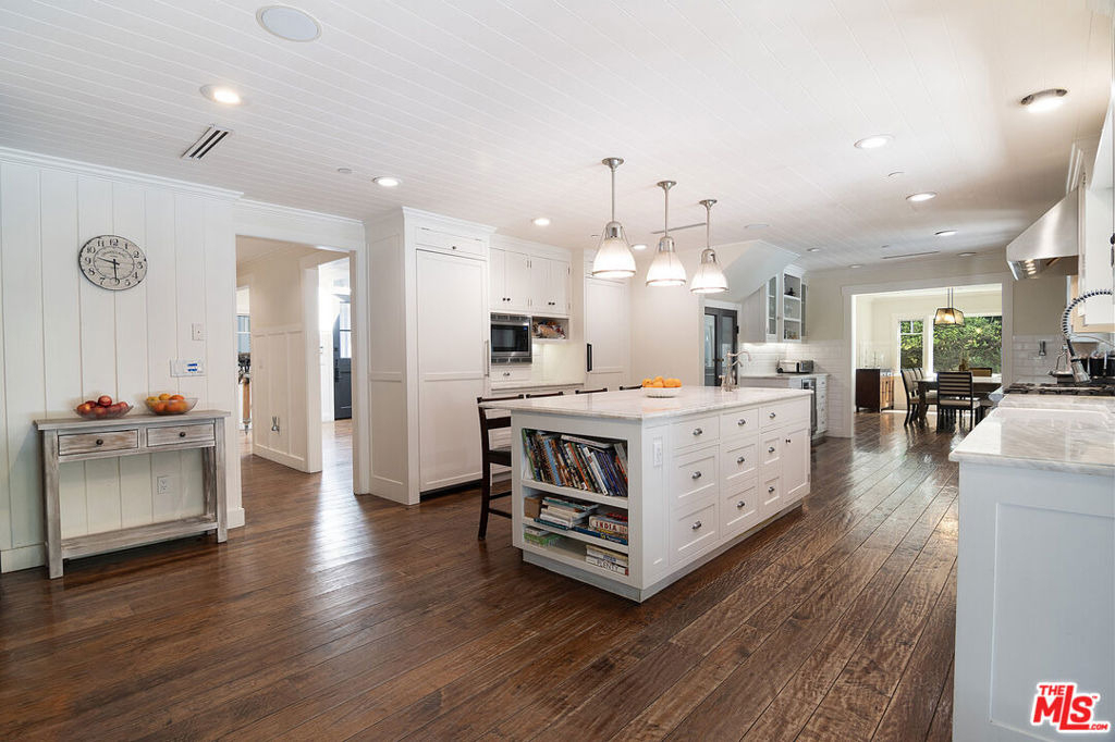 9530 Moonridge Terrace Place - Photo 12