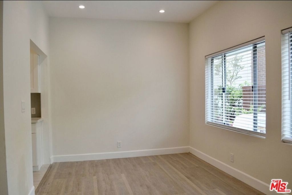 134 S Elm Drive - Photo 7