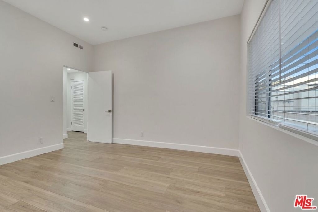 134 S Elm Drive - Photo 19