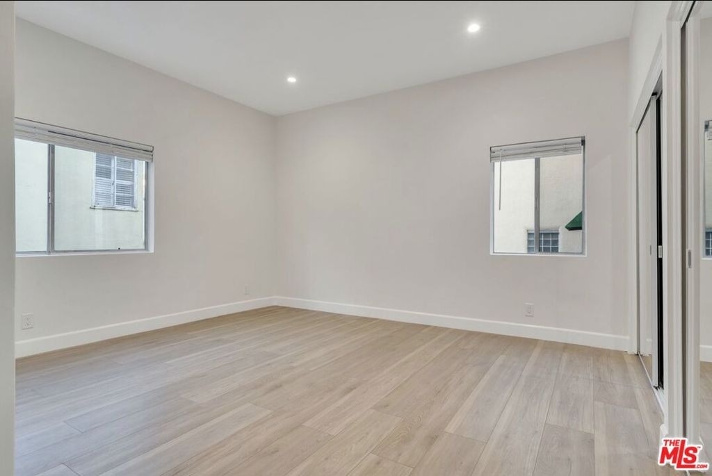 134 S Elm Drive - Photo 12
