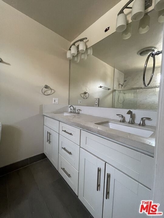 5048 Enfield Avenue - Photo 11