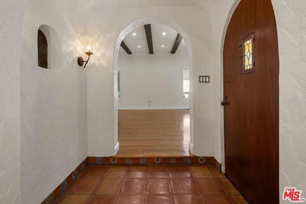 3447 Primera Avenue - Photo 2