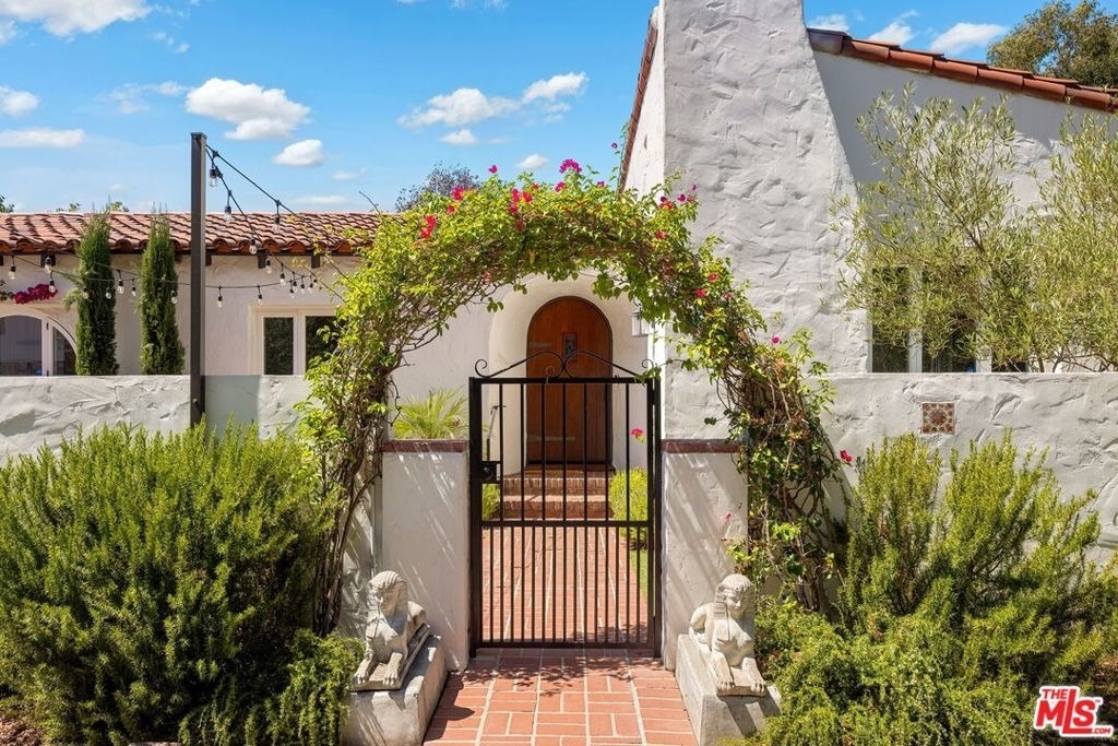 3447 Primera Avenue - Photo 1