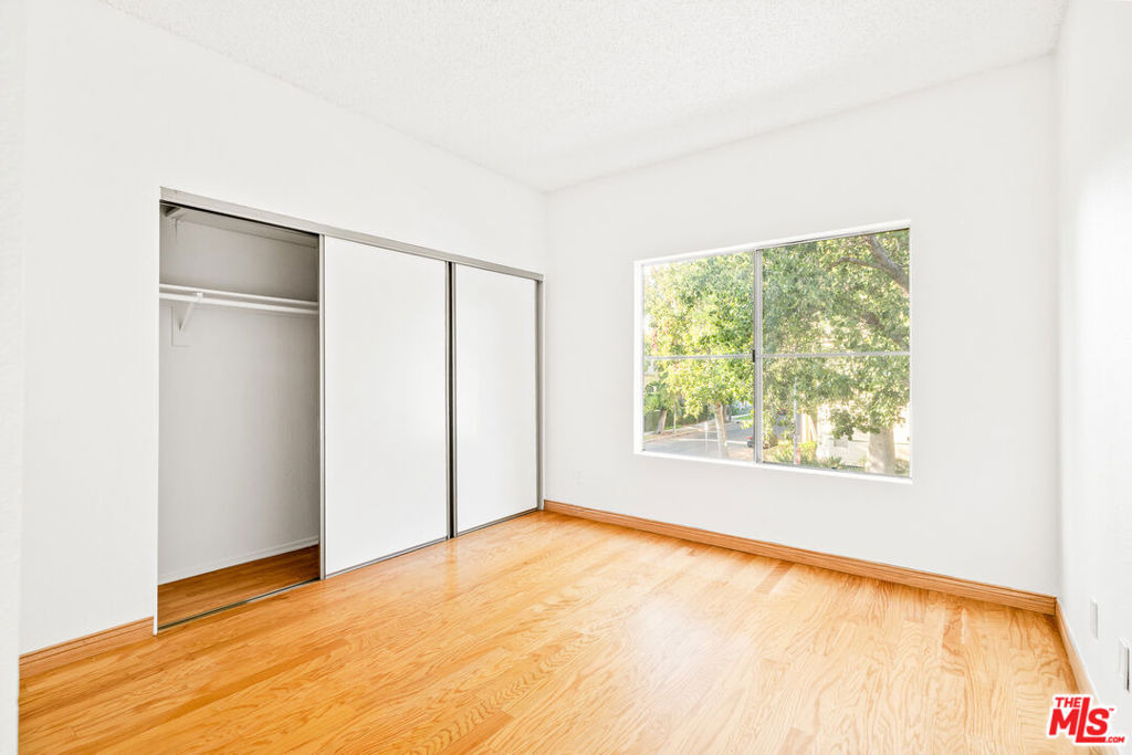 5420 Sylmar Avenue - Photo 15
