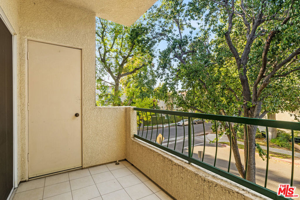 5420 Sylmar Avenue - Photo 11