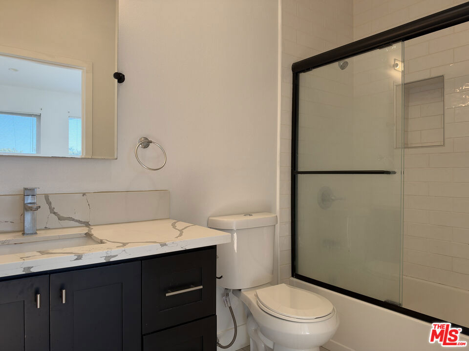 238 N Park View - Photo 14