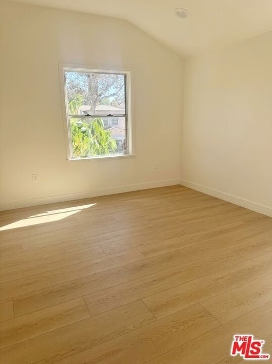 4305 Garthwaite Avenue - Photo 2